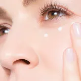 Clarins Total Eye Lift лифтинг-концентрат для кожи вокруг глаз 15 мл — фото 1