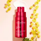 Clarins Total Eye Lift лифтинг-концентрат для кожи вокруг глаз 15 мл — фото 2