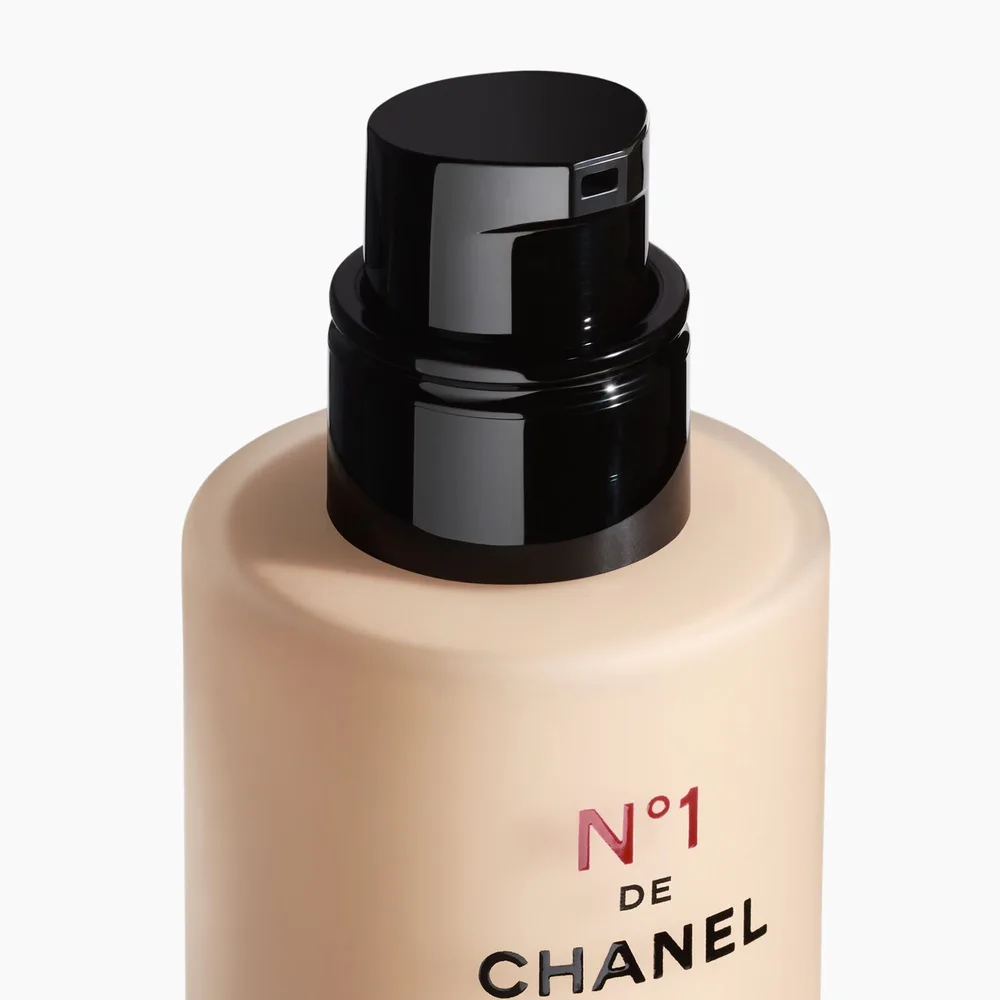Chanel Тональный крем с маслом красной камелии 30 мл, оттенок B70
