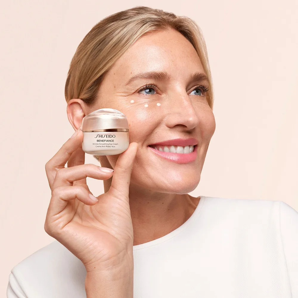 Shiseido Benefiance Wrinkle Smoothing Eye Cream крем для кожи вокруг глаз 15 мл
