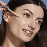 ESTEE LAUDER Futurist Skin Tint Serum Foundation SPF 20 тональная сыворотка 30 мл, оттенок 2C0 Cool Vanilla — фото 4