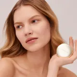 Westman Atelier Vital Pressed Skincare пудра компактная фиксирующая, 5 г, оттенок Café — фото 2