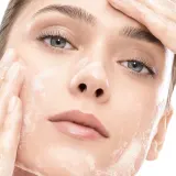 GUERLAIN Abeille Royale Cleansing Care-in-Mousse мусс для умывания, 175 мл — фото 2