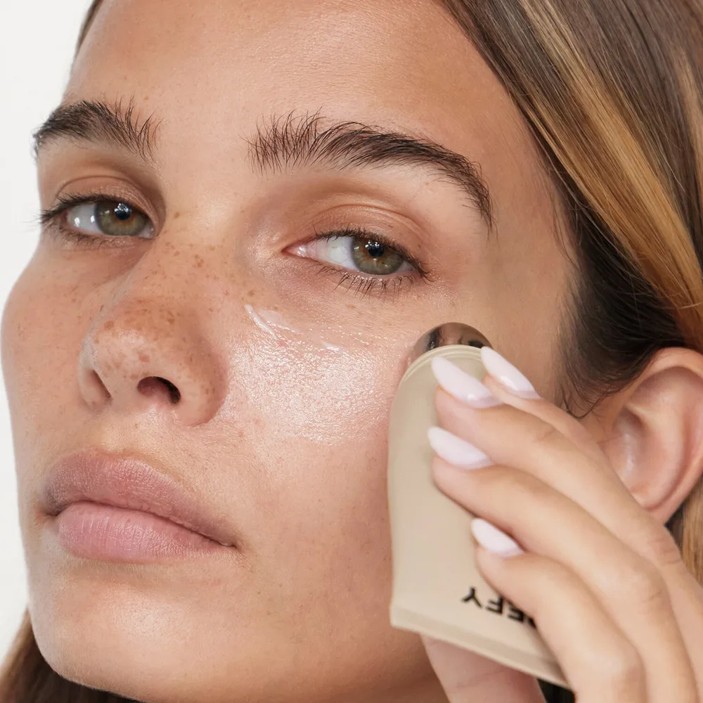 Refy Blur and Hydrate Primer Матирующая база под макияж Clear 40 мл