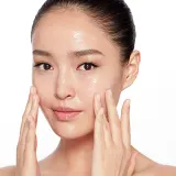Charlotte Tilbury Multi-Miracle Glow бальзам для лица 3 в 1 100 мл — фото 1