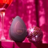 beautyblender Midnight Blend and Blur Set Набор спонж пуховка и чехол 3 предмета, 1 gąbka + 1 puszek для пудры + 1 футляр podróżne — фото 2