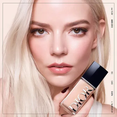 DIOR Forever Skin Glow тональный крем с сиянием