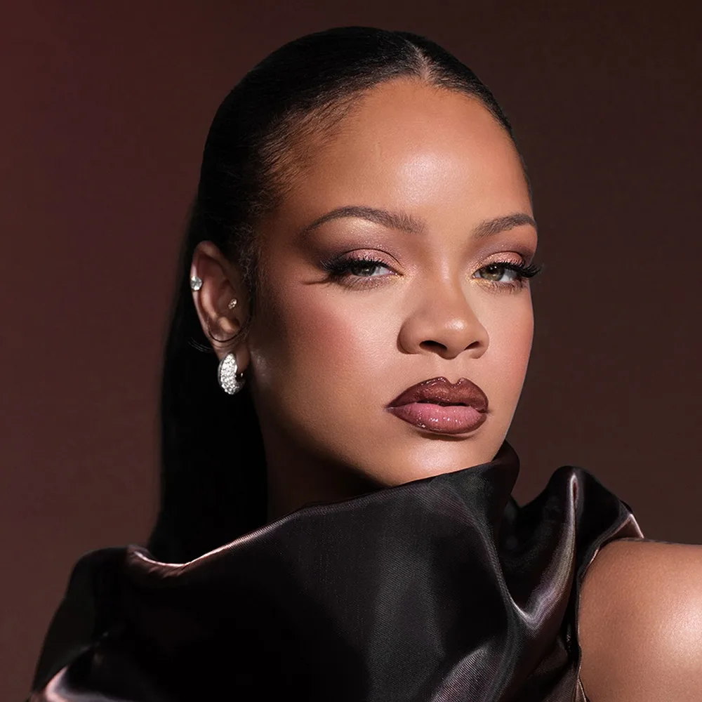 Fenty Beauty Sun Stalk'r Souffle кремовый бронзер прессованный мусс, 15 г, оттенок Hot Fudge