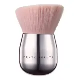 Fenty Beauty Kabuki Brush 160 кисть кабуки для лица и тела — фото 1