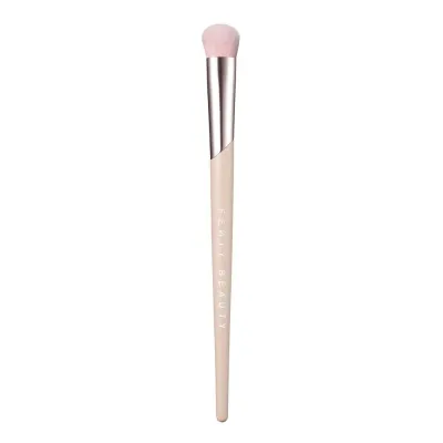 Fenty Beauty Precision Concealer Brush 180 кисть для консилера скошенная
