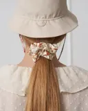 Резинка для волос Almania Scrunchie шёлковая с принтом полевой луг, без металла, для тонких волос, 1 шт — фото 2