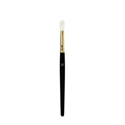 Кисть для теней M Brush by Maxineczka 11 из ворса козы, ручная работа, позолота 24K, 1 шт