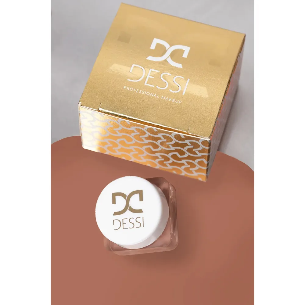 Гелевый лайнер для глаз Dessi Cosmetics Toffee 02, мягкая растушёванная стрелка, стойкий пигмент