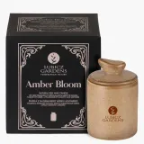 Свеча ароматическая Lubicz Gardens Amber Bloom круглая, соевый воск, ирис, фрезия и амбра, около 25 часов, 135 г — фото 1