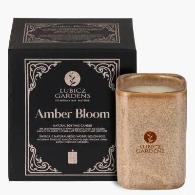 Свеча ароматическая Lubicz Gardens Amber Bloom квадратная высокая, соевый воск, зелёные ноты, ирис и амбра, около 38 часов, 225 г