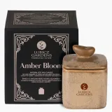 Свеча ароматическая Lubicz Gardens Amber Bloom квадратная, соевый воск, деревянный фитиль, фрезия, кардамон и амбра, около 28 часов, 180 г — фото 1
