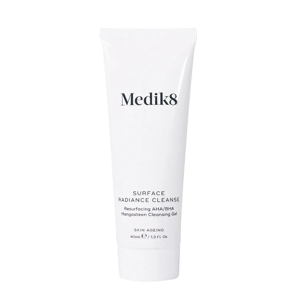 Гель для умывания Medik8 Surface Radiance Cleanse с кислотами AHA и BHA, для сияния кожи, 40 мл