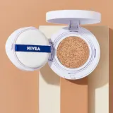 Тональный крем-кушон NIVEA Expert Finish Cellular 3in1 Care Cushion SPF 15 оттенок 02 Medium ухаживающий, сатиновый финиш, 15 мл — фото 5
