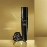 Сыворотка для лица Estée Lauder Re-Nutriv Ultimate Diamond Transformative Brilliance для сияния, рефил, 30 мл — фото 3