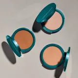 Минеральная прессованная пудра-основа Natural Finish SPF20, оттенок Medium Sunlight Colorescience, 12 г — фото 3