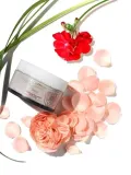 Розовый скраб для лица и тела тройного действия Aromatherapy Associates Rose Triple Exfoliator, 200 мл — фото 3