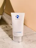 Глубоко очищающее согревающее средство с медом для лица IS CLINICAL Warming Honey Cleanser, 120 мл — фото 4