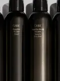 Невесомый лак подвижной фиксации для волос Oribe Signature Superfine Hair Spray, 300 мл — фото 4