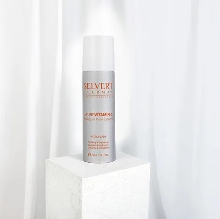 Освежающая мист-дымка с витамином C для сияния лица Selvert Thermal, 50 мл