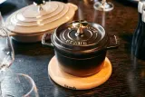 STAUB Деревянная подставка для 3 мини-кокотниц — фото 4