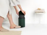 Brabantia Контейнер для мусора NewIcon 3 л зеленый — фото 3