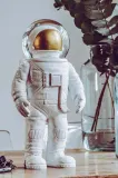 Фигурка декоративная Donkey Summerglobe The Giant Astronaut, стекло, 30 см — фото 2