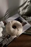Декоративная свеча Temida dekoracyjna Circle, соевый воск, бежевый — фото 3